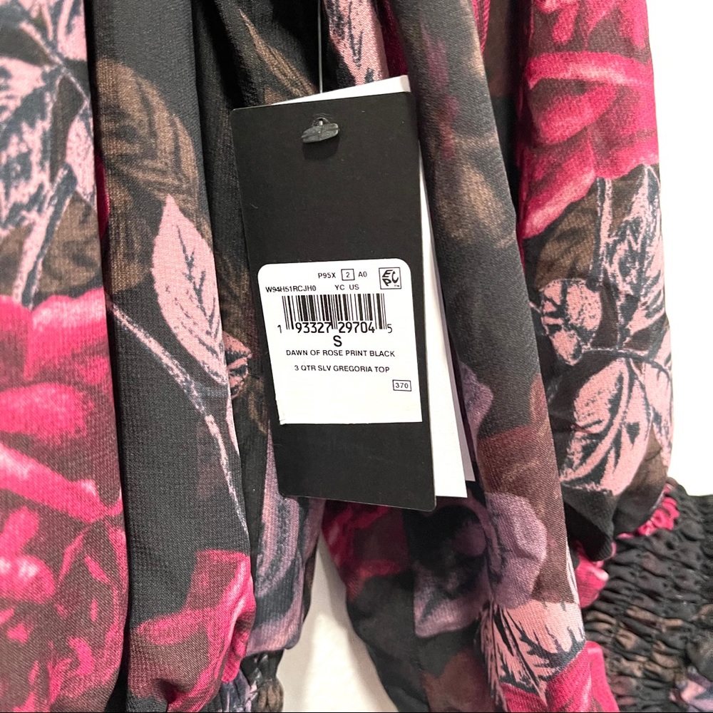 GUESS Black Floral Sleeve Scoop Neck Top - Picture 7 of 8